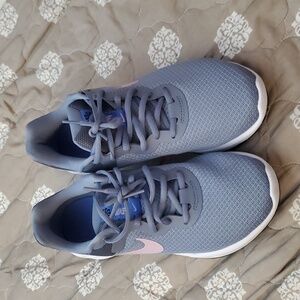 Nike sky blue women's sneaker